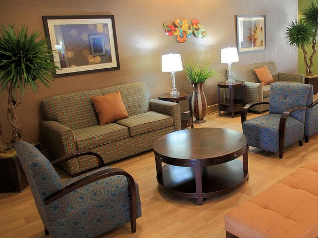 Holiday Inn Express & Suites Bossier City By IHG主图