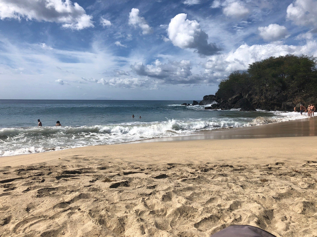 Plage Leroux-Deshaies必去景点