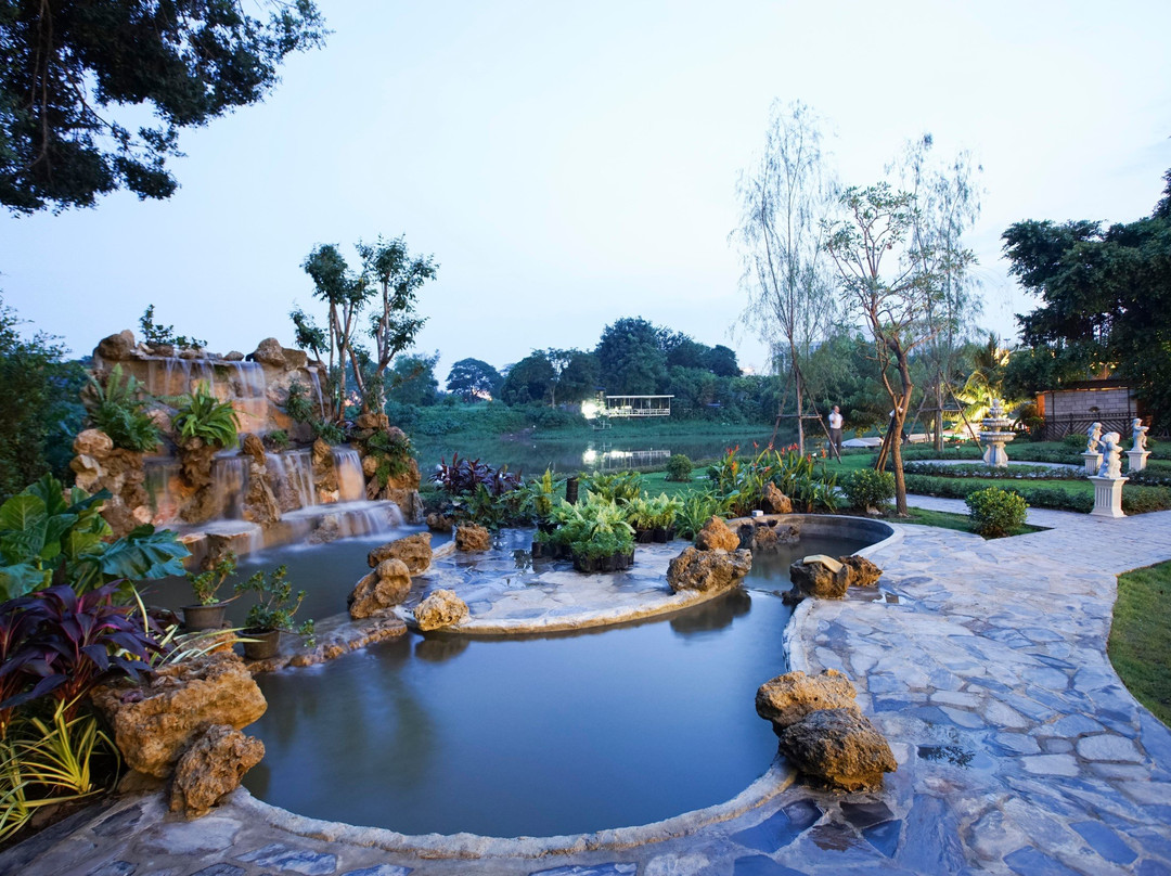 Nantra Chiangmai Riverfront Hotel主图
