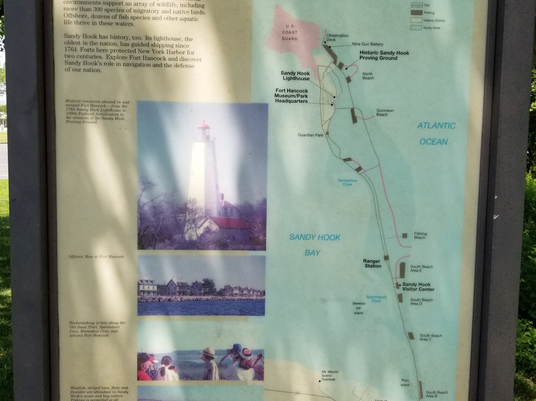 Sandy Hook Light House景点图片