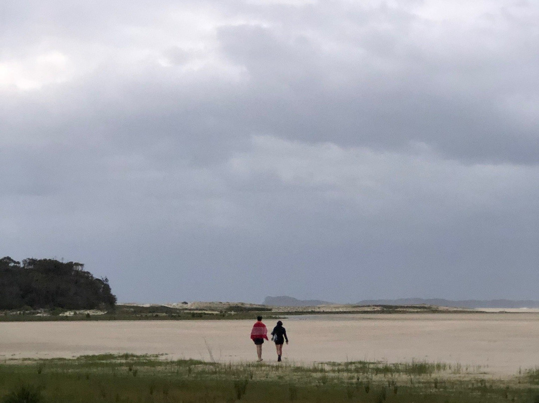 Sandbar Beach-Smiths Lake必去景点