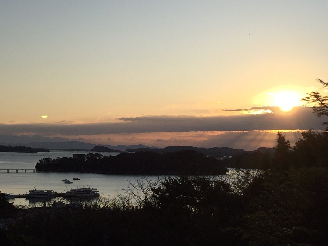 松岛布里斯港海滨旅游度假酒店主图