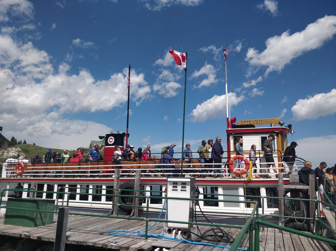 Waterton Shoreline Cruise Co.景点图片