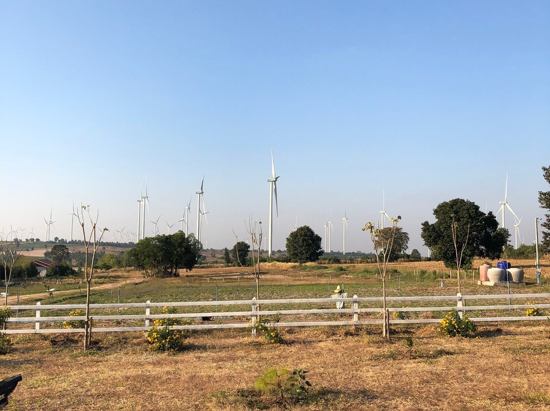 Huai Bong Wind Farm景点图片