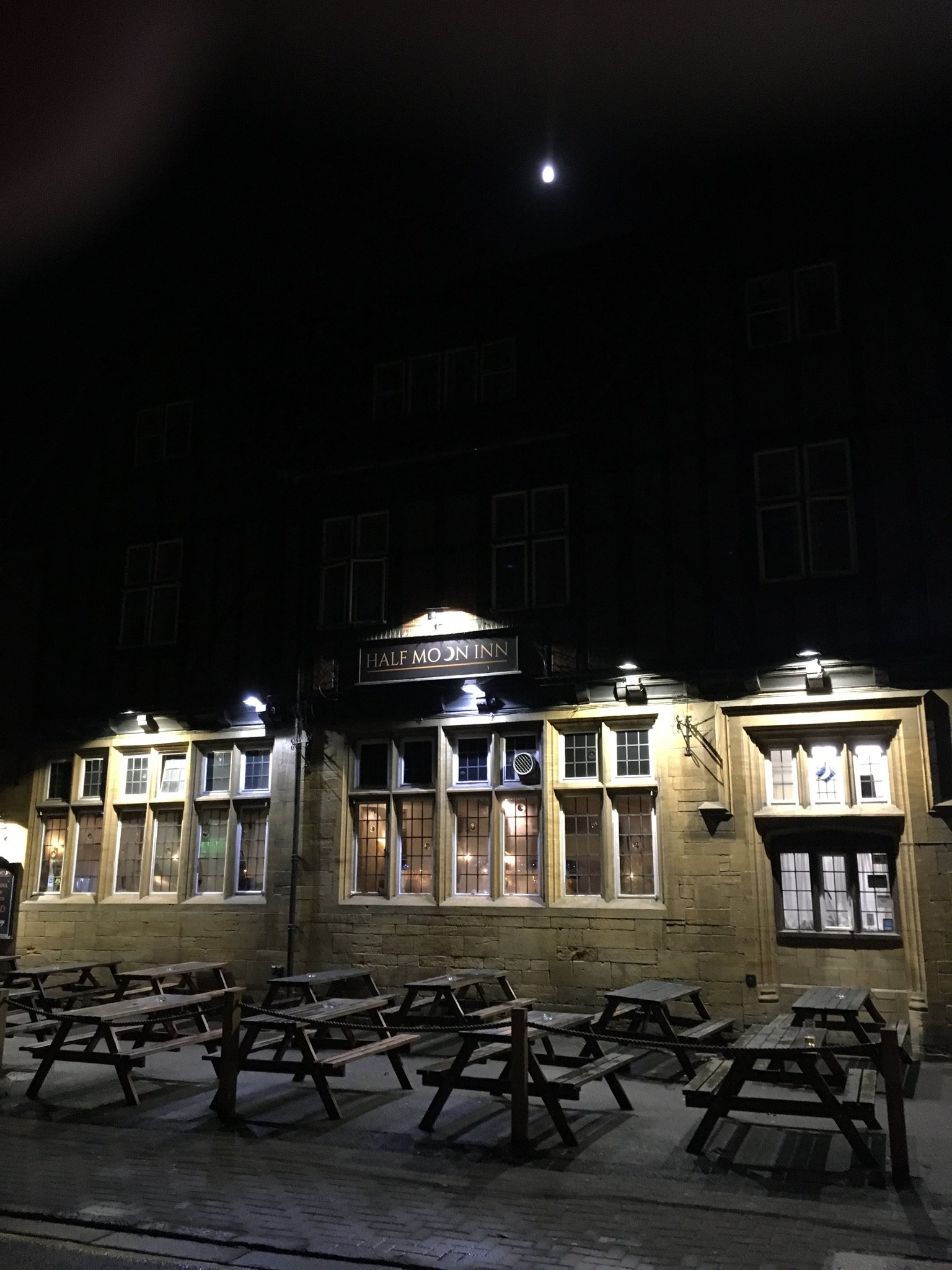 Half Moon by Marston's Inns-浴室