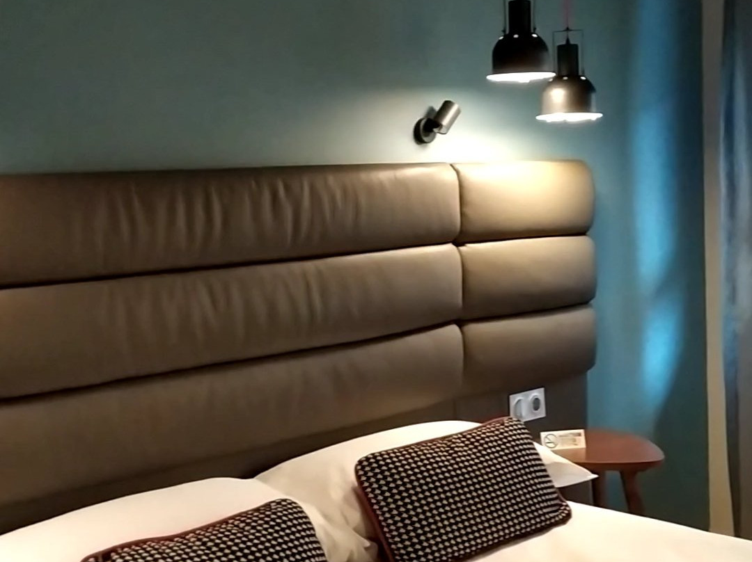 潘普洛纳广场酒店主图