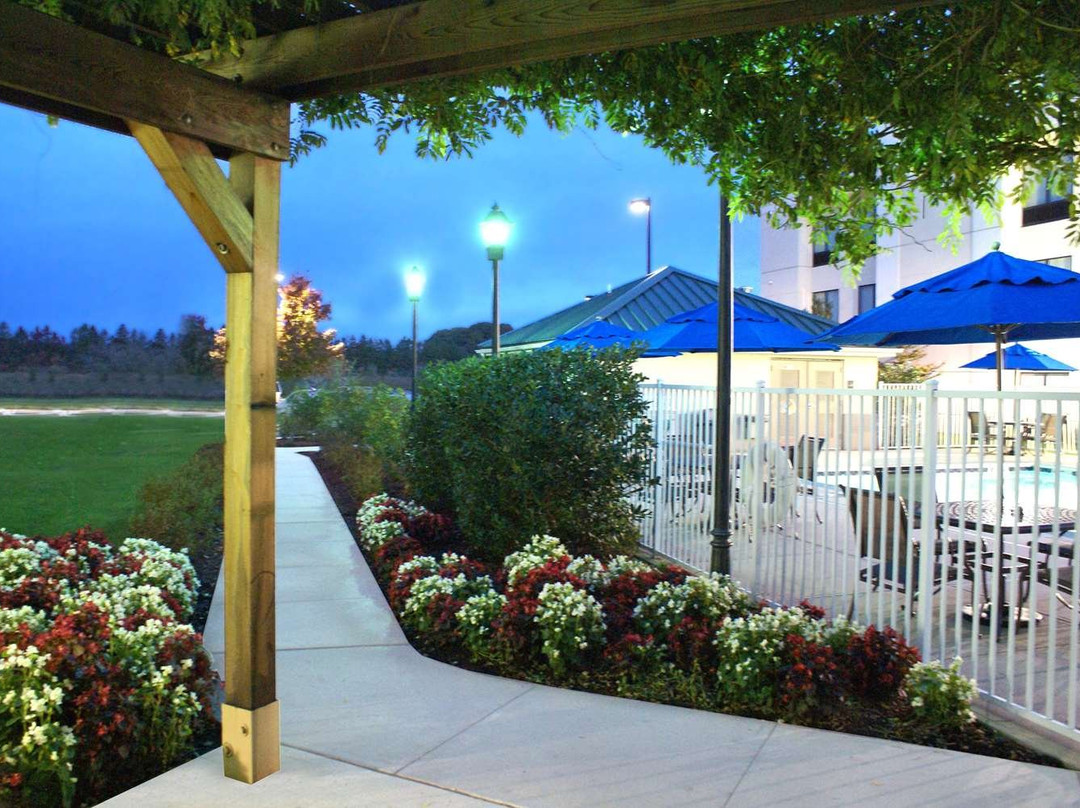 汉普顿普林斯顿酒店主图