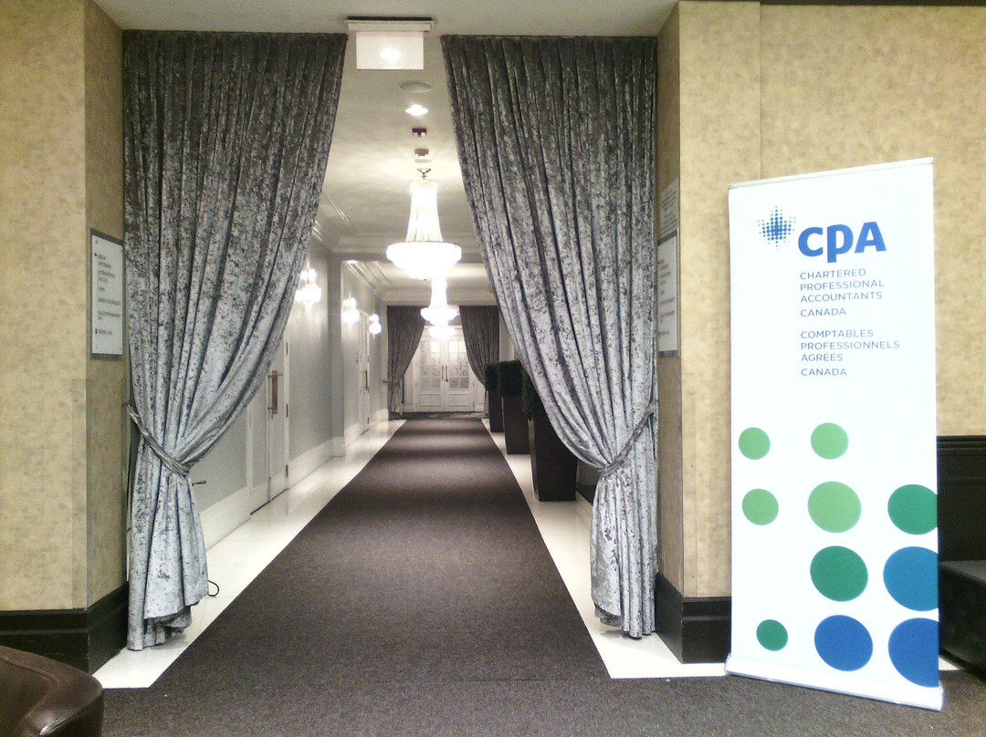 蒙特利尔机场皇冠假日酒店主图