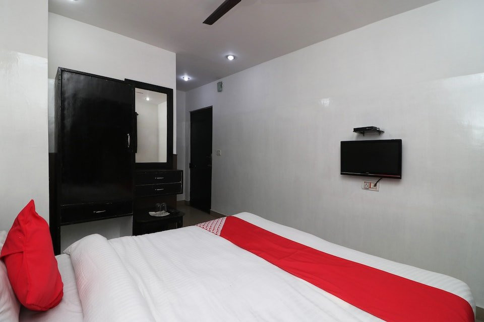 OYO 28423 The Uttam Hotel主图
