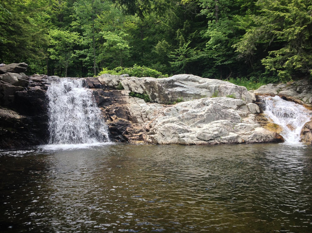 Buttermilk Falls景点图片