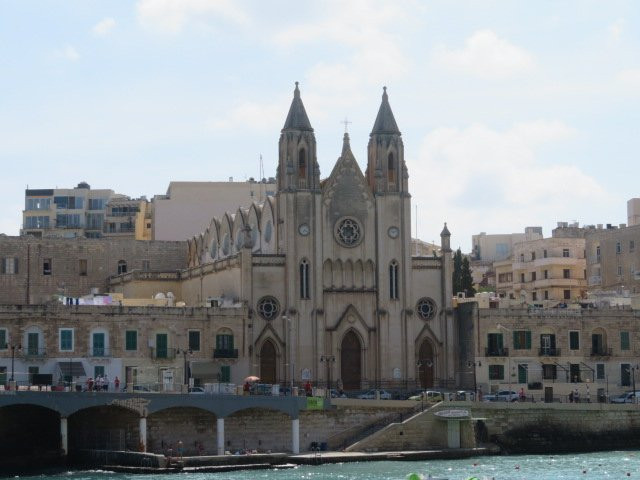 Parish Church of Our Lady of Mount Carmel-圣朱利安斯必去景点