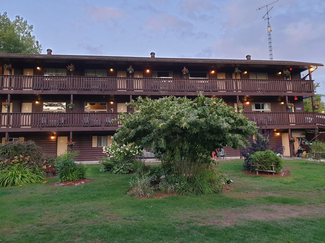 春湖度假酒店主图