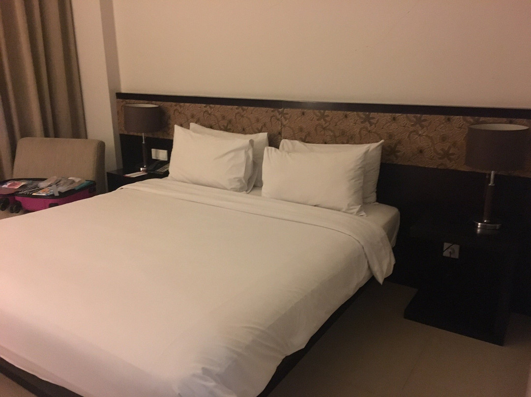 Hotel Surya Yudha Purwokerto主图