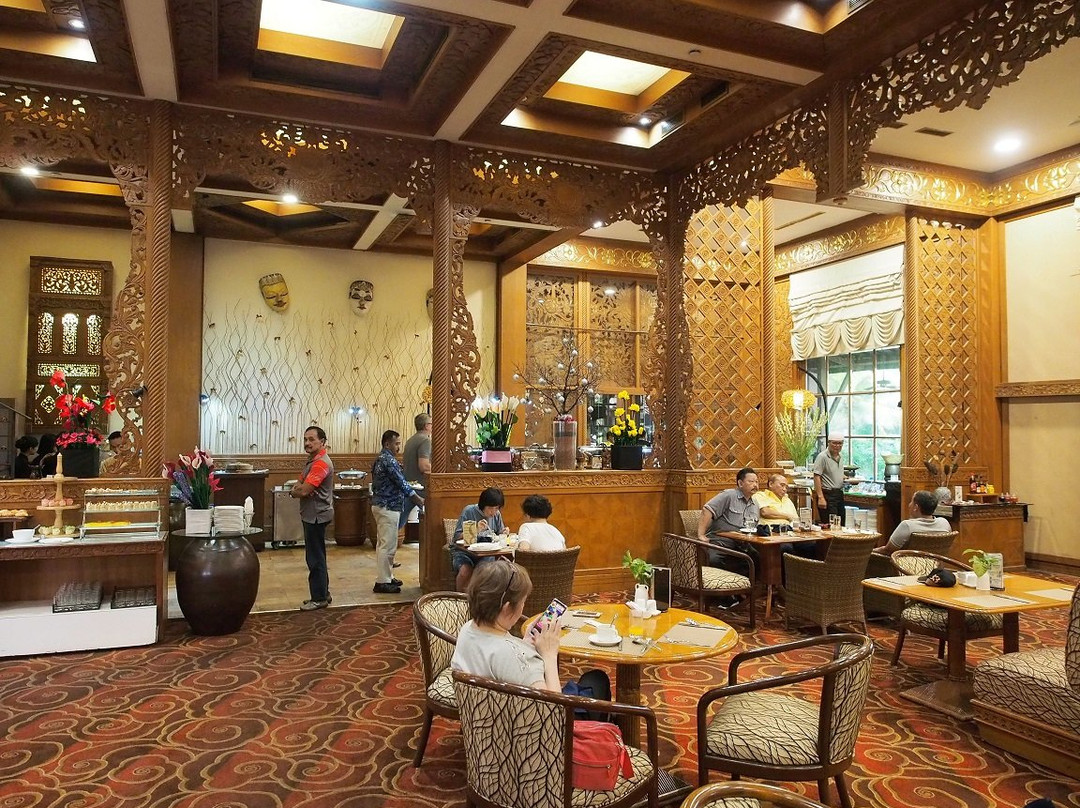 新加萨那酒店主图