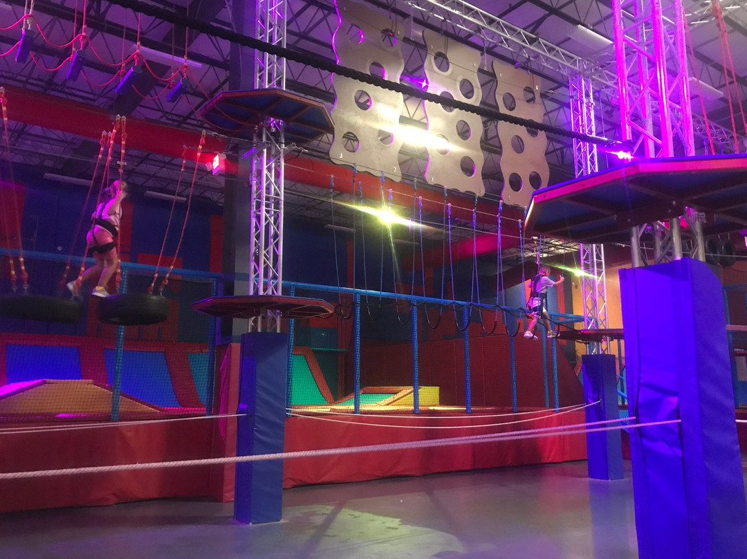 Planet Obstacle-玛丽湖必去景点