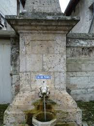 Fontaine St Cellerin du XVI eme景点图片