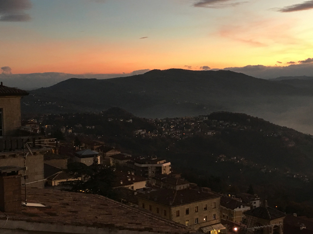 拉格罗塔酒店主图