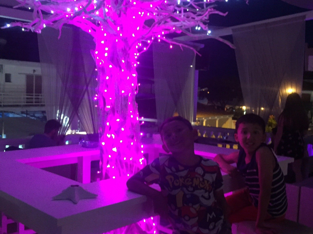 Sea Breeze Roof Cocktail Bar-阿雷克斯必去景点