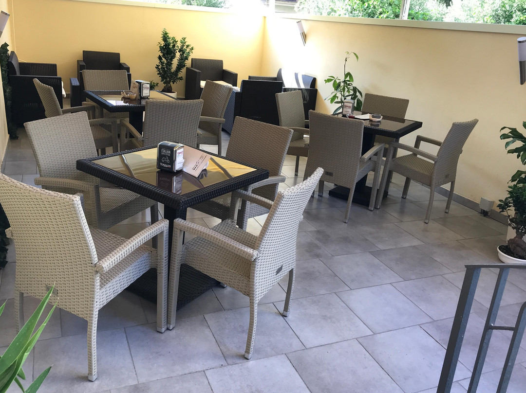 Caffetteria TreGrani-Sant'Antonio Abate必去景点