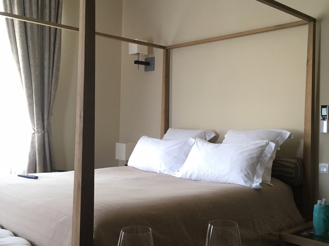 罗伦德酒店主图