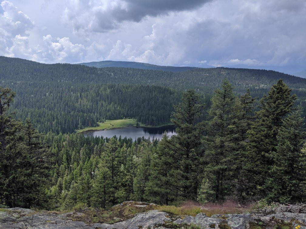 Champion Lakes Provincial Park景点图片