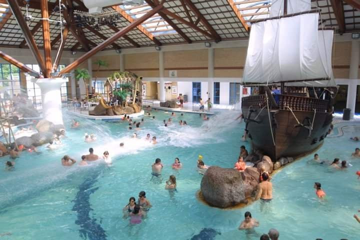 Coral Reef Waterworld- Bracknell's Water World景点图片