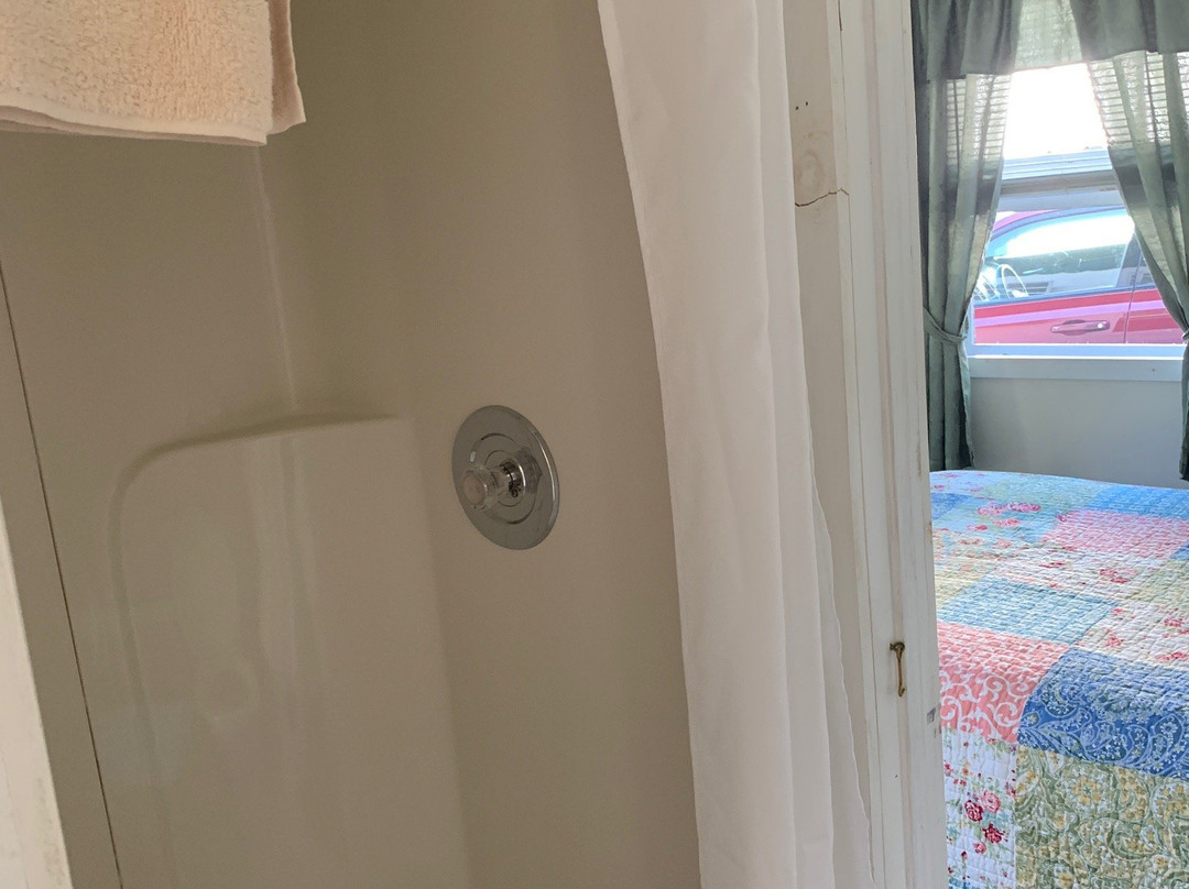 Rock Ledge Motel主图