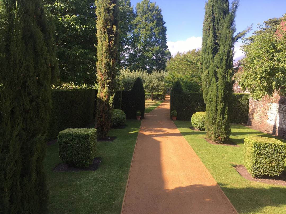 Petersfield Physic Garden景点图片