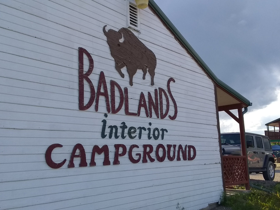 Badlands Hotel and Campground主图