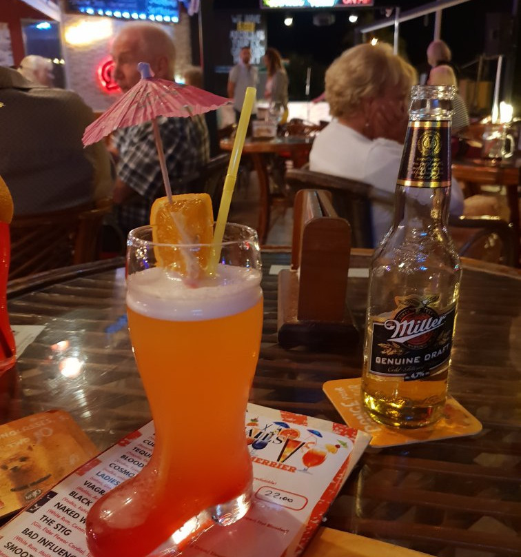 Bar Rosso Cocktail & Lounge景点图片
