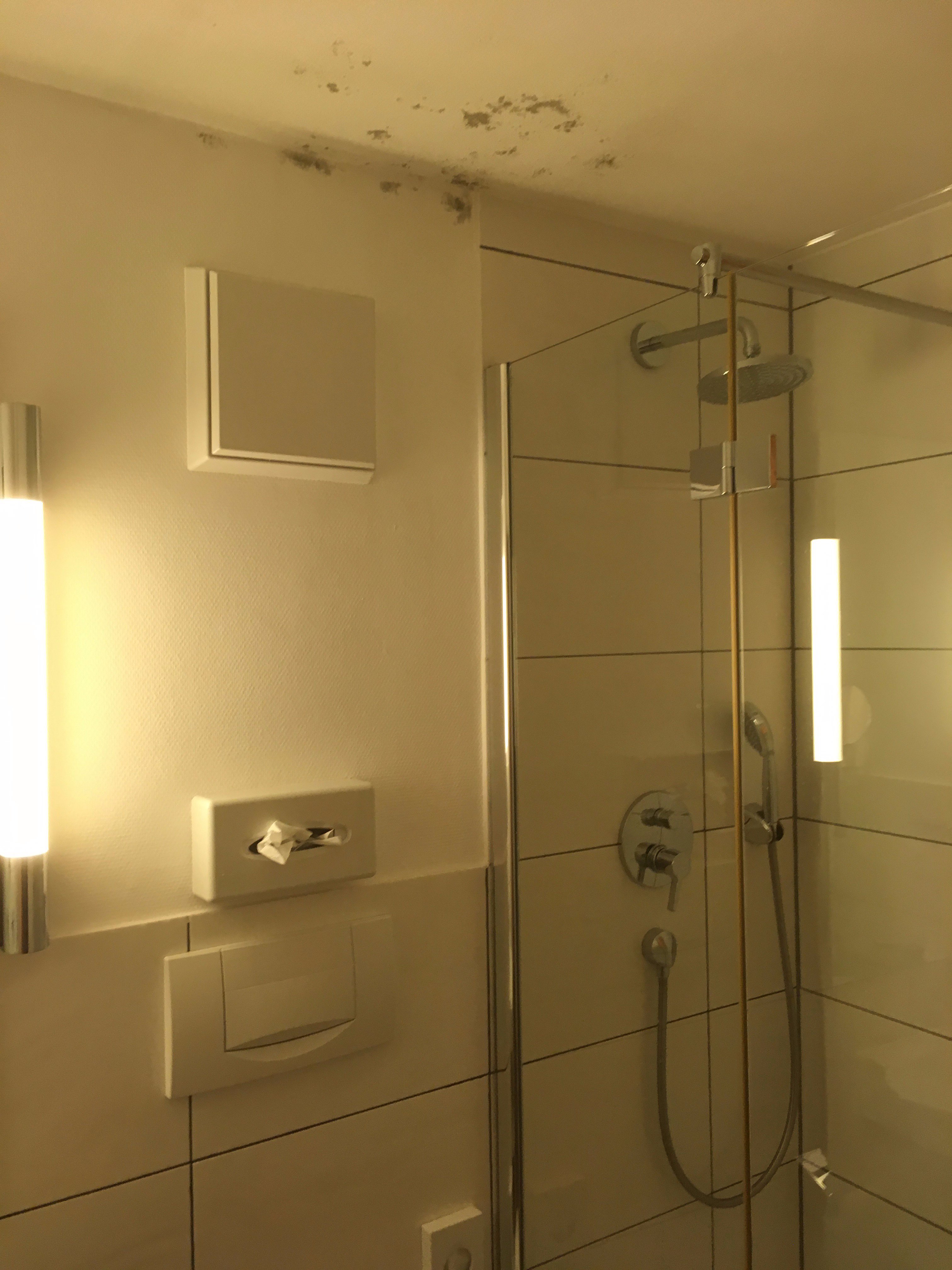 Hotel-Garni Brugger-浴室