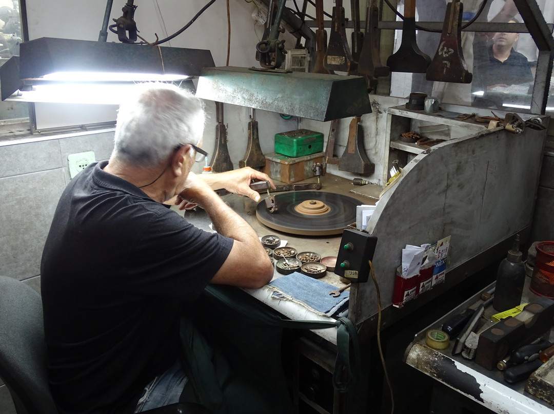 Guided tours to the diamond bourse district-拉马干必去景点