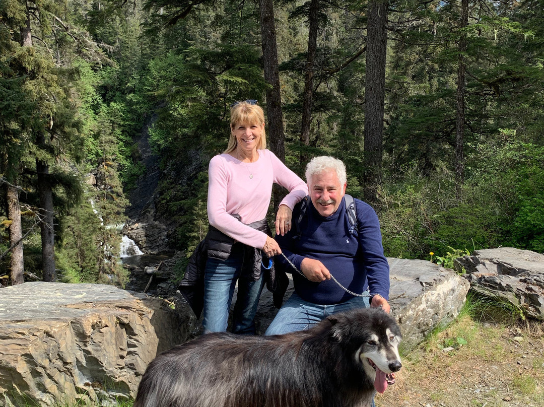 Glacier Bay's Bear Track Inn主图