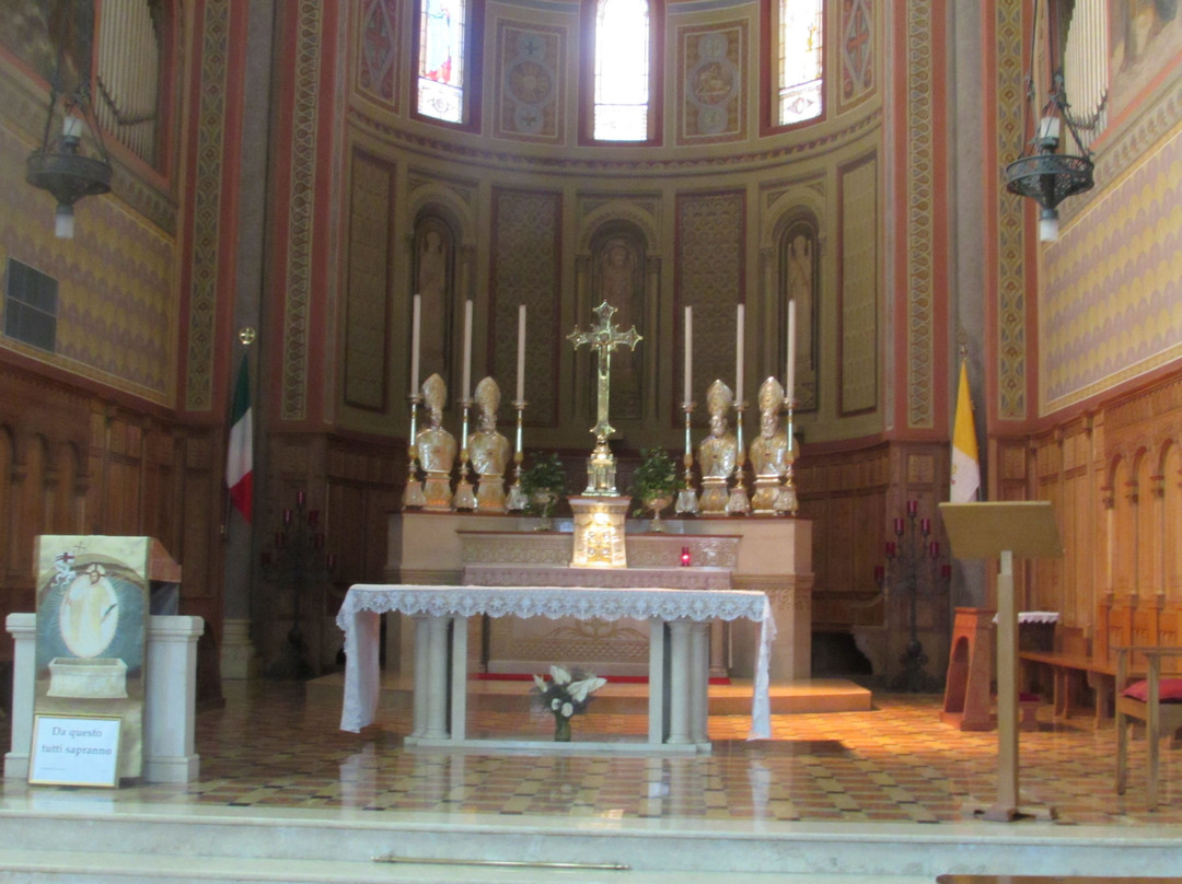 Chiesa del Redentore-切尔诺比奥必去景点