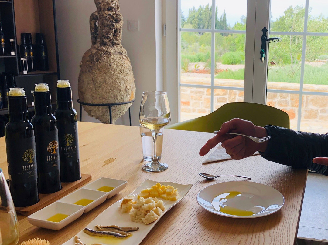 Garden of Eden-olive oil tasting景点图片