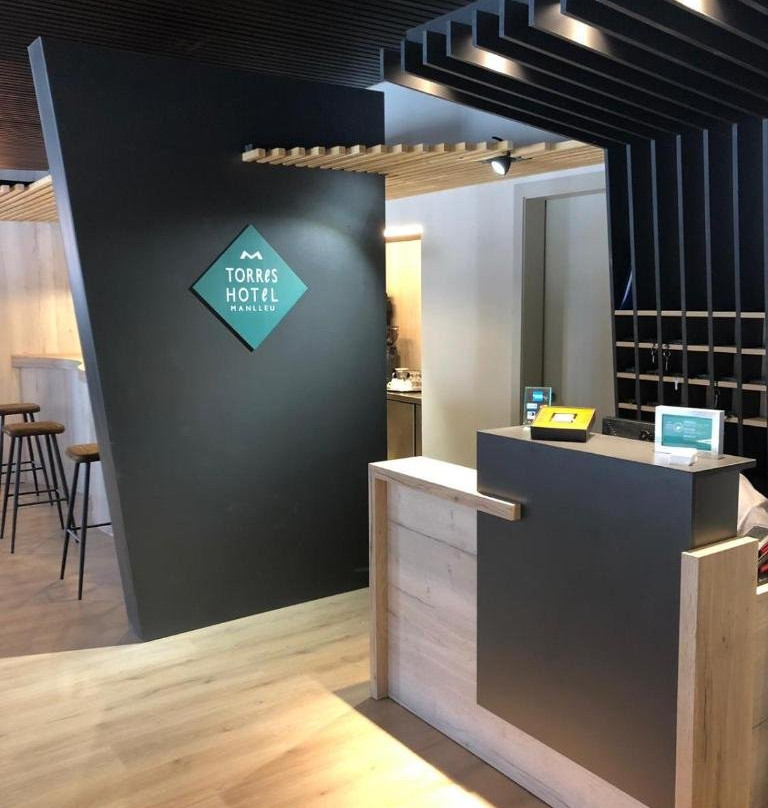 Hotel Torres Manlleu主图