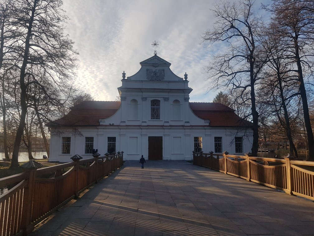 Church on Isle景点图片