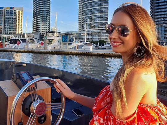 ON A BOAT-墨尔本必去景点