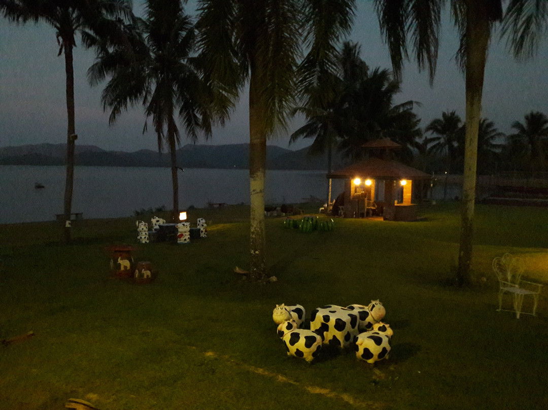 碧差汶府船屋天堂度假村主图