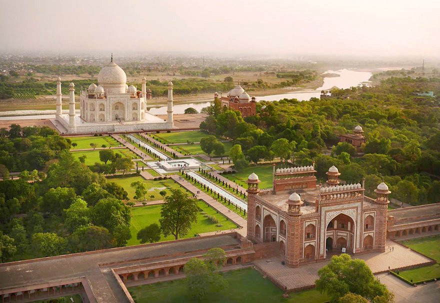 Keeper Landwey-阿格拉必去景点