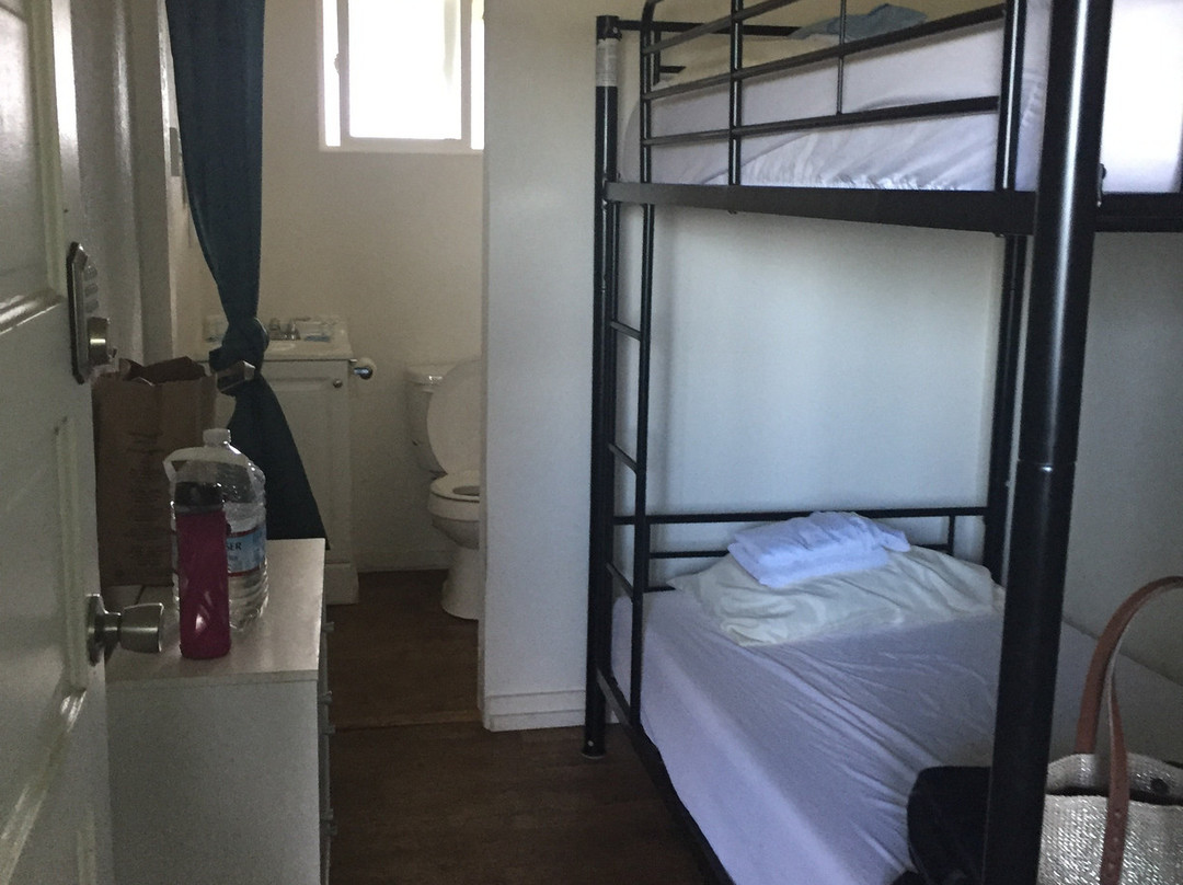 Central Maui Hostel