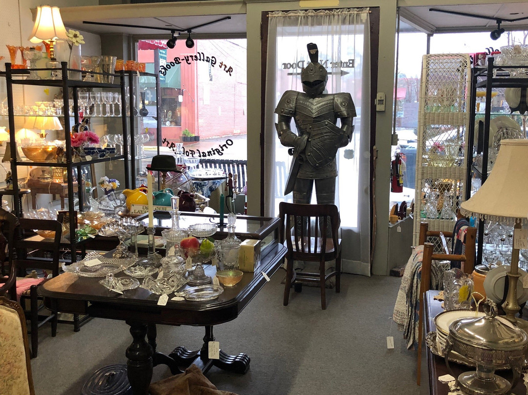 Oakley Hall Antiques & Art, Inc.-Warrenton必去景点