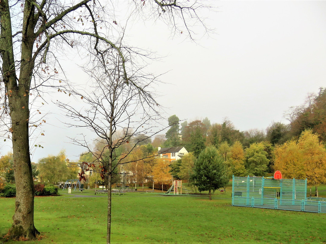 Causewayhead Park and War memorial景点图片