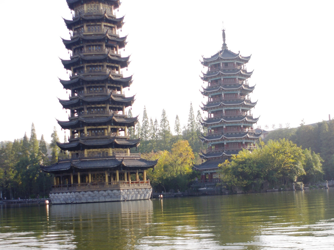 木龙古塔景点图片