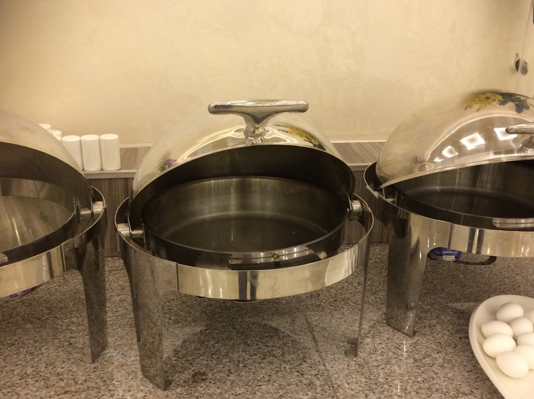 Nairoukh Hotel主图