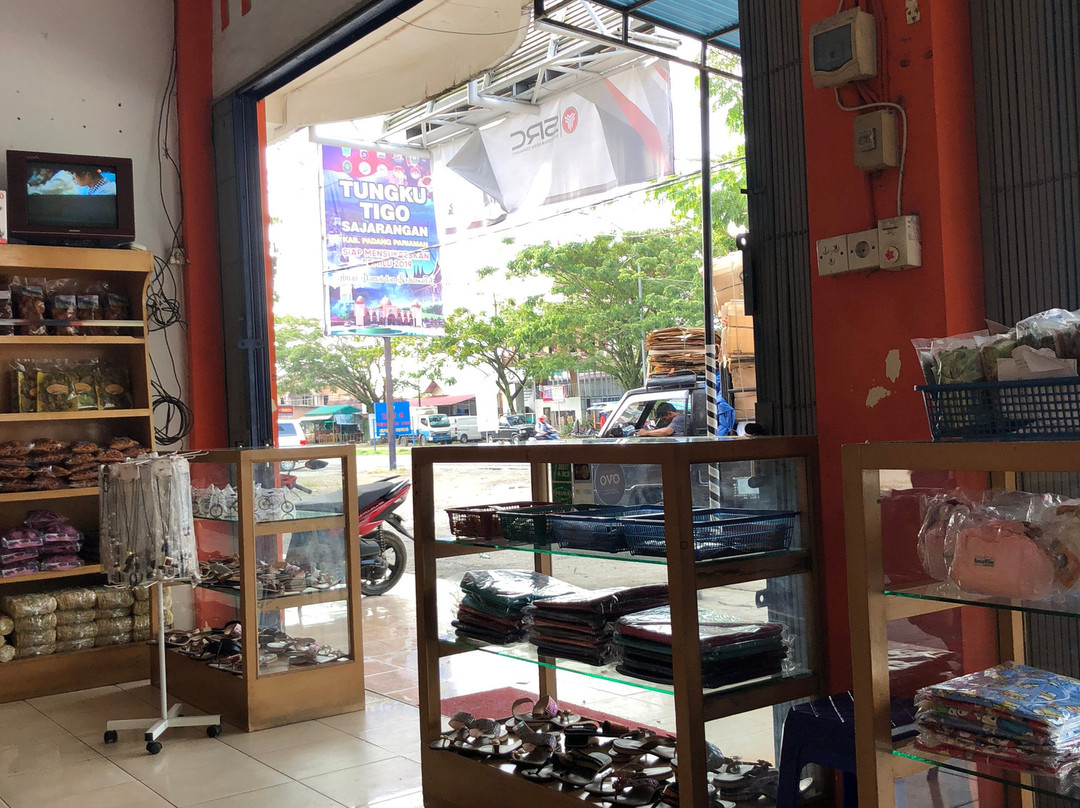 Kripik Balado Shirley-巴东必去景点