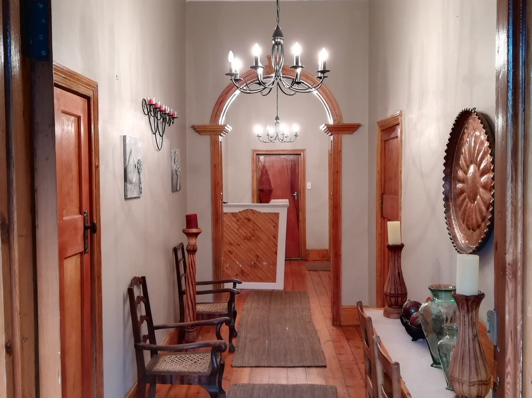 Tranquil House @ 851 College Avenue主图