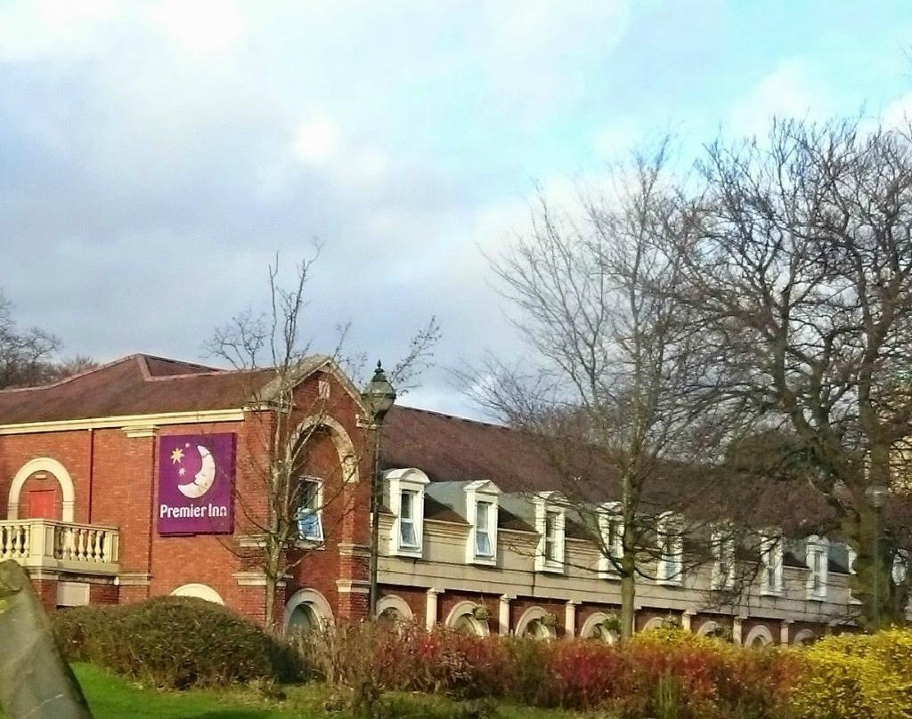 Premier Inn Manchester Trafford Centre South hotel
