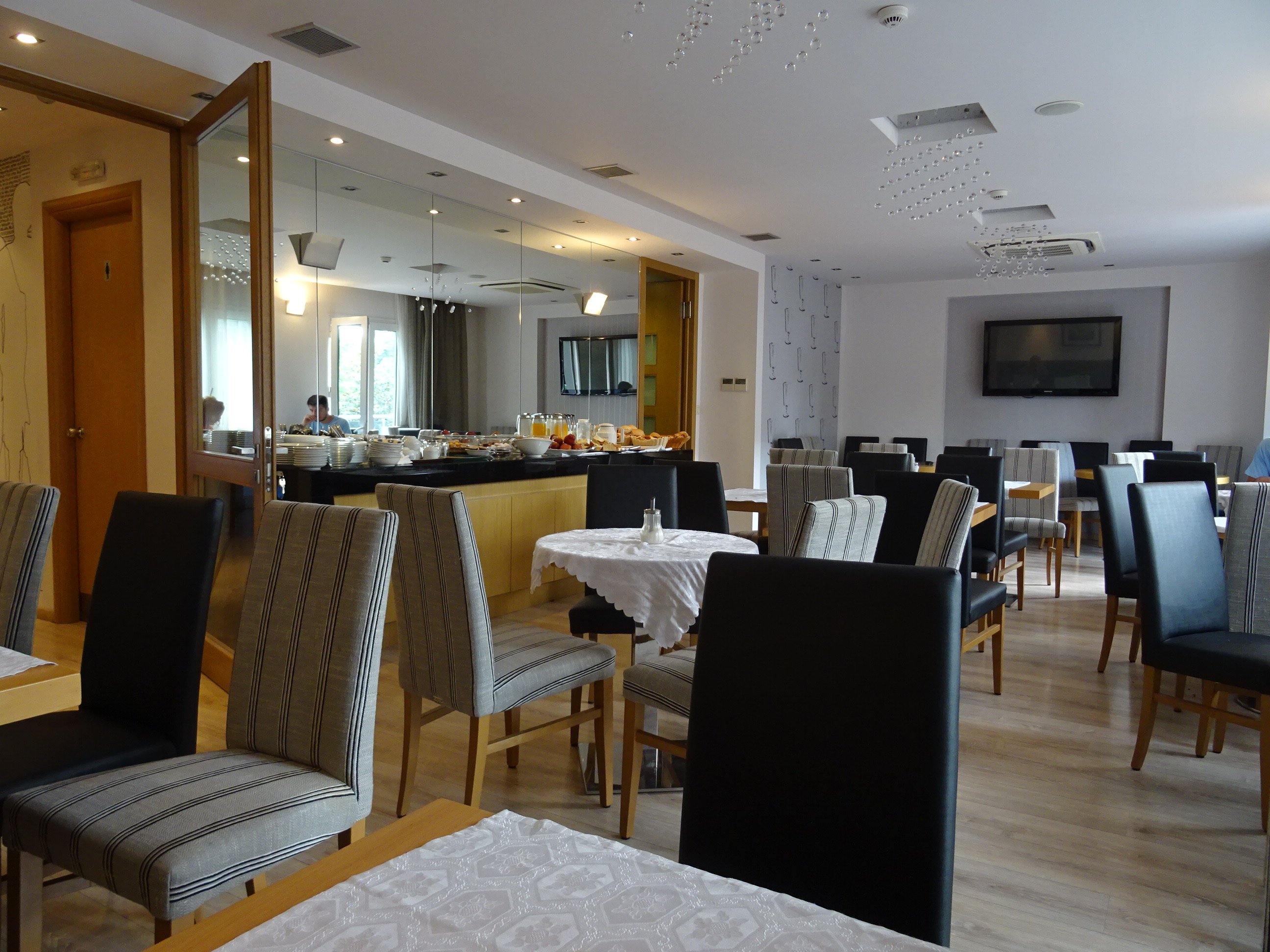 Alfa Hotel-餐饮