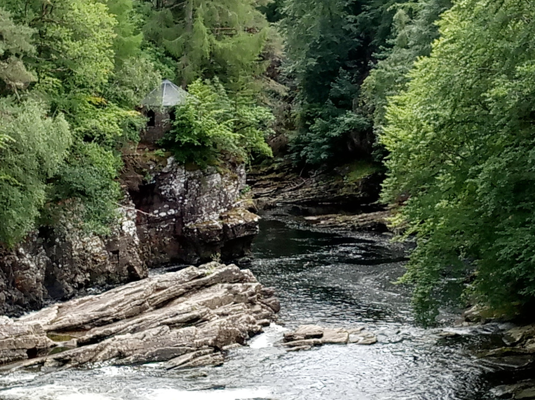 Invermoriston Falls景点图片